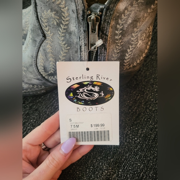 NWT Sterling River women's boots 7.5. Grey - Picture 3 of 4